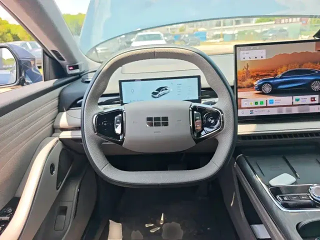 Geely Galaxy Xingyao 8 — Фото автомобиля 10