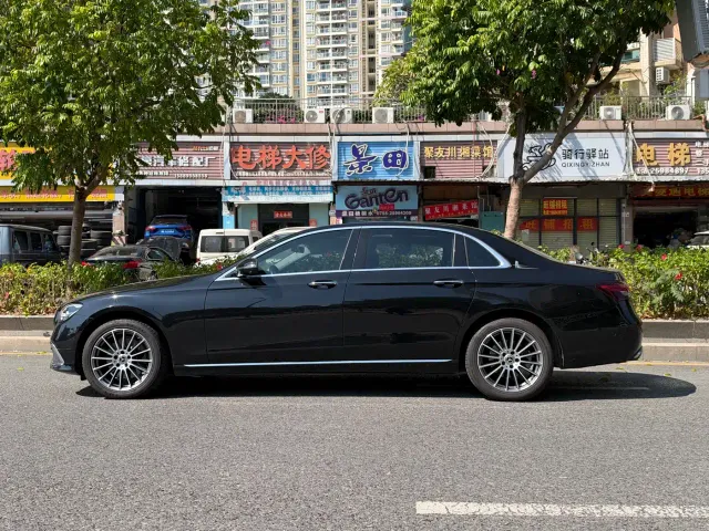 Mercedes-Benz E-Class — Фото автомобиля 10