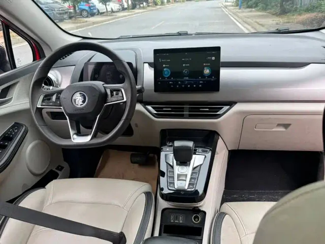 BYD Yuan Pro — Фото автомобиля 7