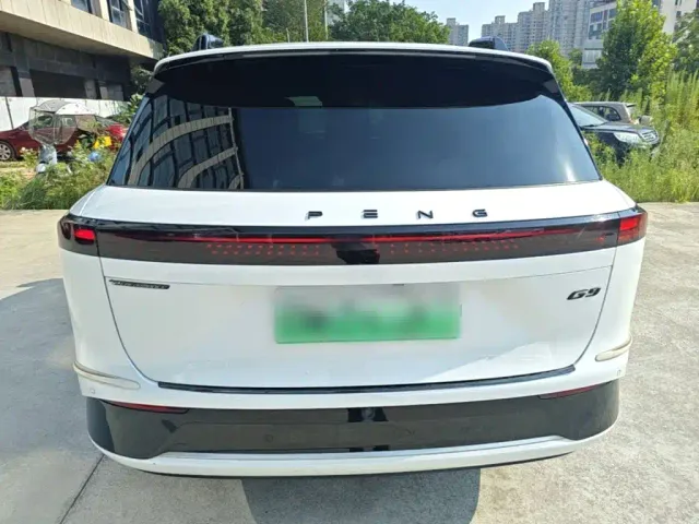 Xpeng G9 — Фото автомобиля 5