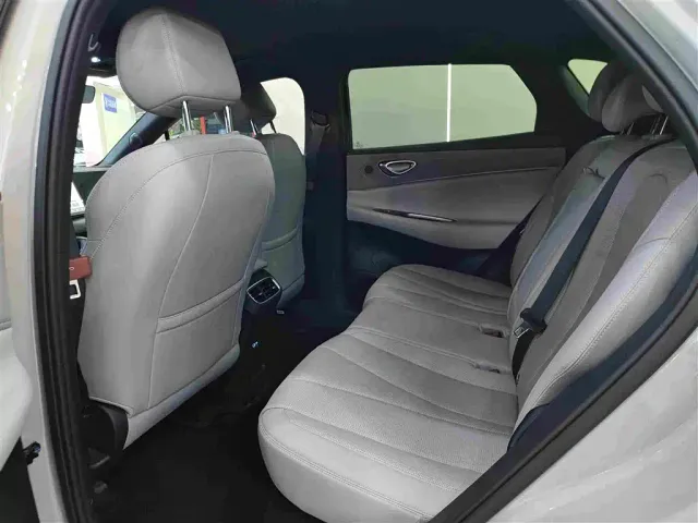 BYD Sealion 06 — Фото автомобиля 5