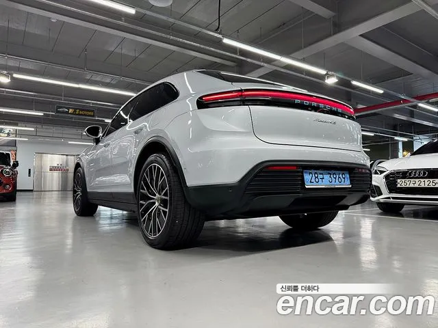 Porsche Macan — Фото автомобиля 6