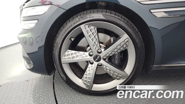 Genesis G80 Бензин 2.5 турбо AWD — Фото автомобиля 4