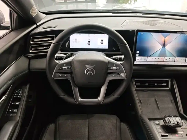 BYD Qin L — Фото автомобиля 14