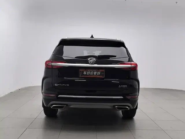 Buick Enclave — Фото автомобиля 4