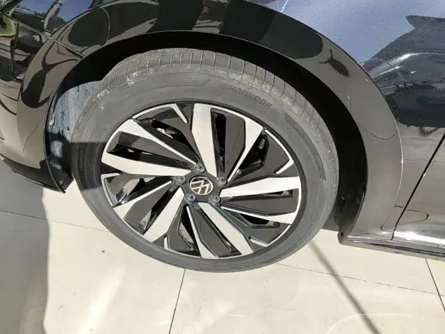 Volkswagen Passat — Фото автомобиля 22