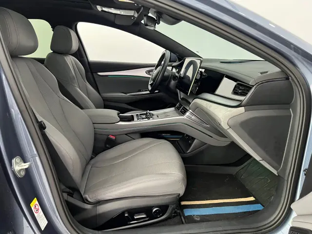 BYD Seal 07 DM-i — Фото автомобиля 11