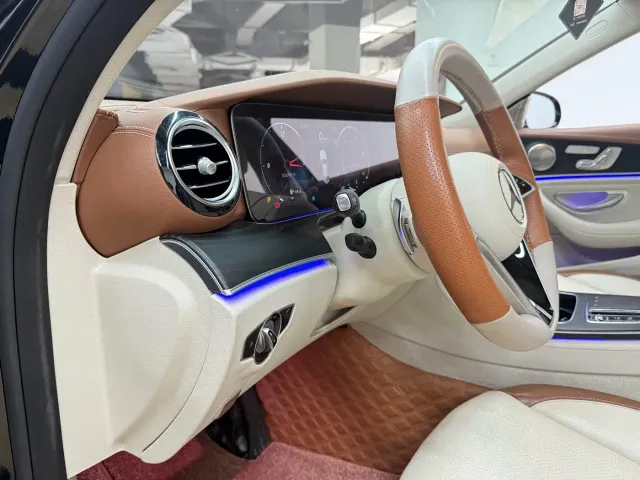 Mercedes-Benz E-Class — Фото автомобиля 15