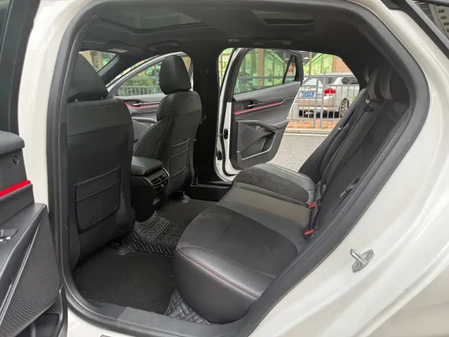 Ford Mondeo — Фото автомобиля 12
