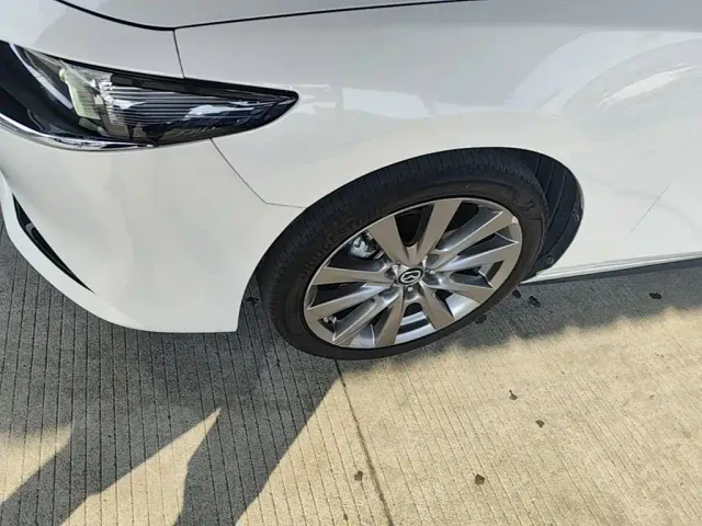 Mazda Axela — Фото автомобиля 22