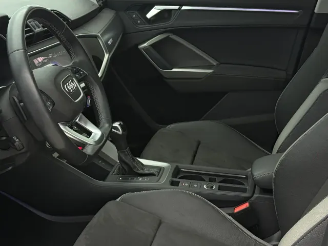 Audi Q3 — Фото автомобиля 14