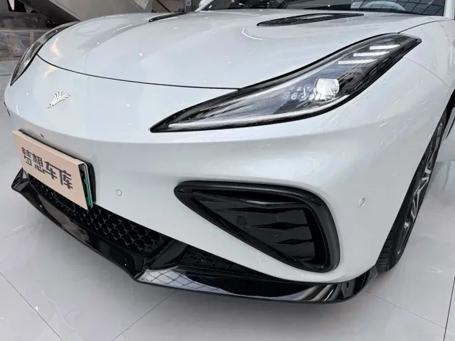 Hozon Neta GT — Фото автомобиля 10