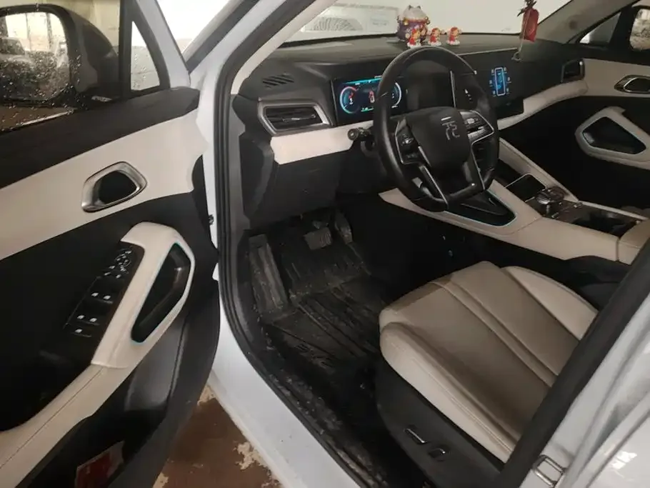 BYD Yuan UP 2024 401KM Surpass Edition — Фото автомобиля 7