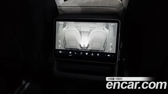 Tesla Model Y — Фото автомобиля 28
