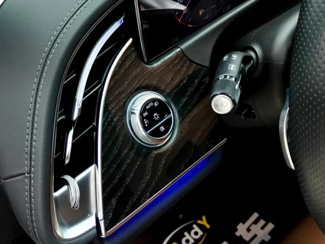 Mercedes-Benz E-Class — Фото автомобиля 21
