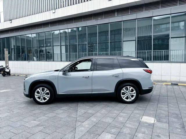 Nio ES8 — Фото автомобиля 2