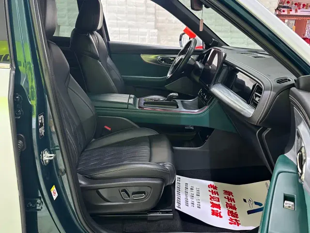 GAC Trumpchi GS8 — Фото автомобиля 16
