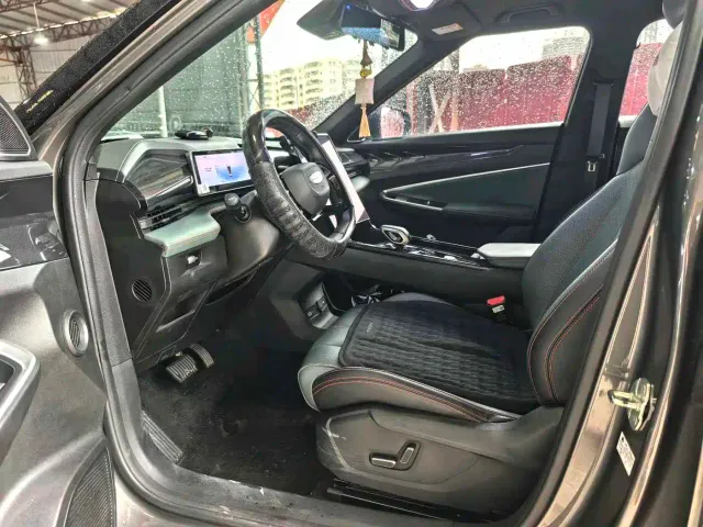 Geely Boyue — Фото автомобиля 4