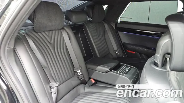 Hyundai Grandeur Grandeur (GN7) 3.5 Бензин 4WD — Фото автомобиля 18