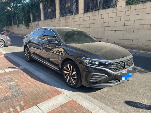 Volkswagen Passat — Фото автомобиля 3