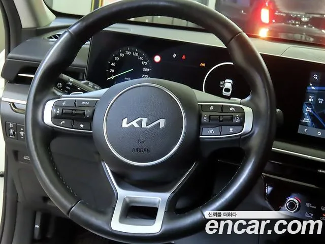 Kia K5 Новый K5 3 поколение 2.0 LPi(Для проката) — Фото автомобиля 13
