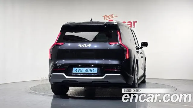 Kia EV9 — Фото автомобиля 4
