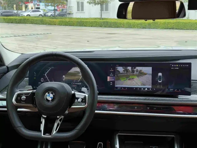BMW 7 Series — Фото автомобиля 7