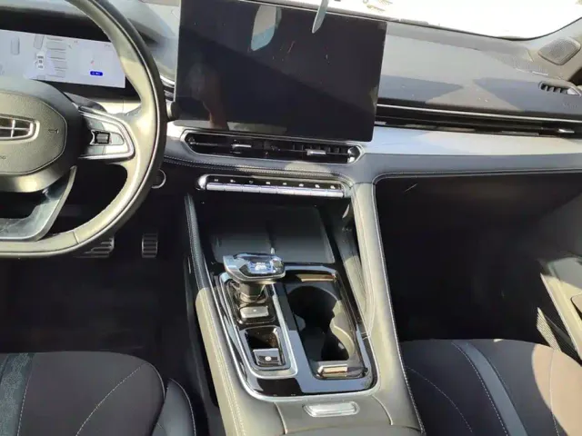 Geely Xingrui — Фото автомобиля 16