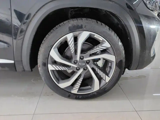Geely Xingyue L — Фото автомобиля 6