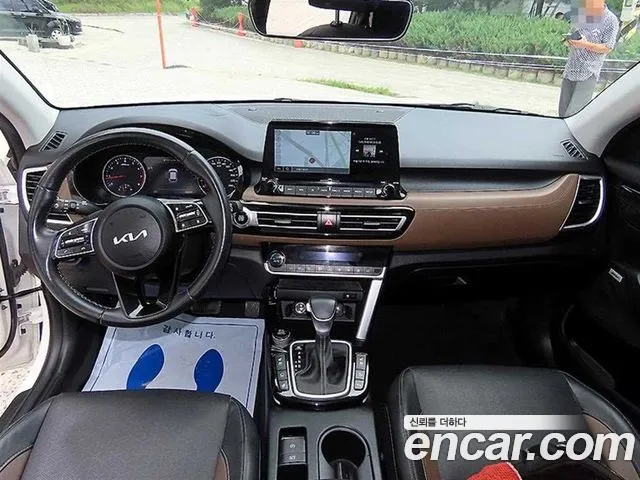Kia Seltos — Фото автомобиля 7