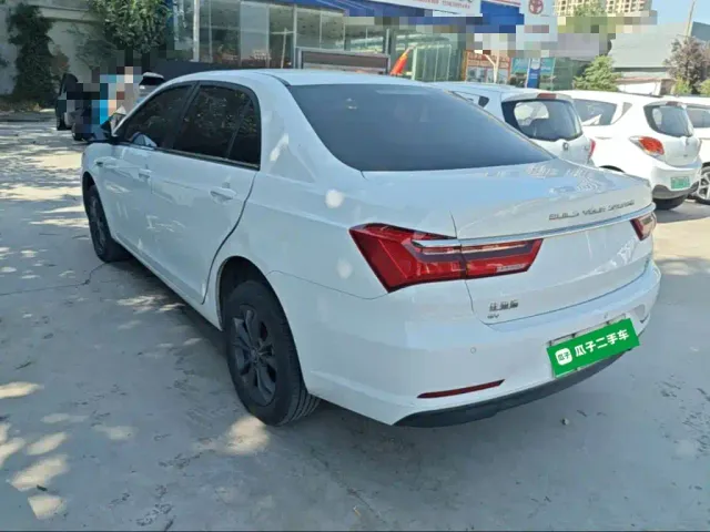 BYD Qin — Фото автомобиля 4