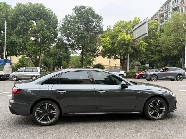 Audi Audi A4L 2022 40 TFSI Luxury Dynamic — Фото автомобиля 15