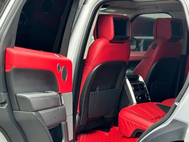 Land Rover Range Rover Sport — Фото автомобиля 11