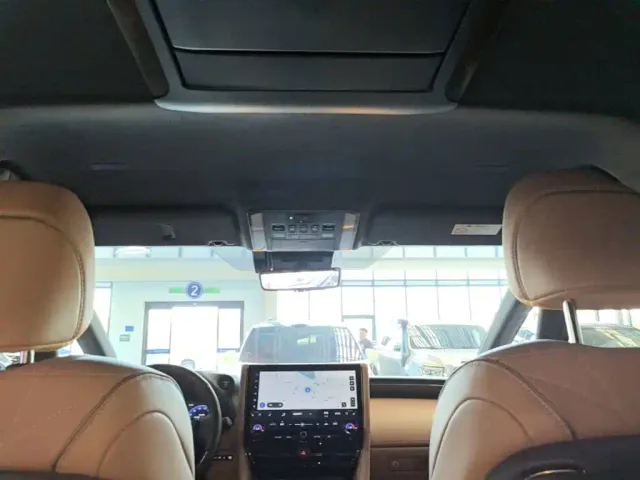 Toyota Vellfire — Фото автомобиля 17