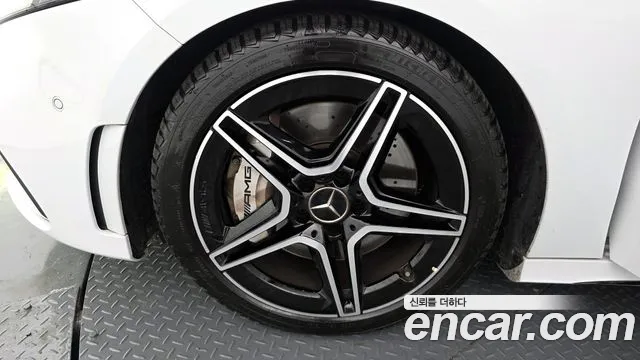 Mercedes-Benz A-Class — Фото автомобиля 5