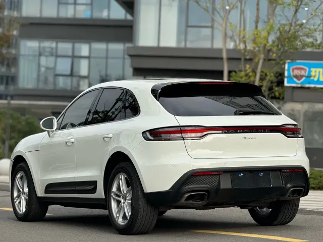 Porsche Macan — Фото автомобиля 10