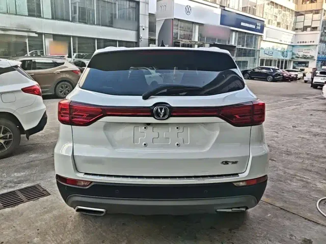 Changan CS75 — Фото автомобиля 5