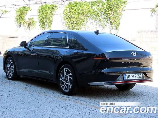 Hyundai Grandeur GN7 — Фото автомобиля 2