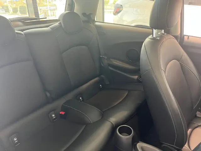 MINI Hatch — Фото автомобиля 14