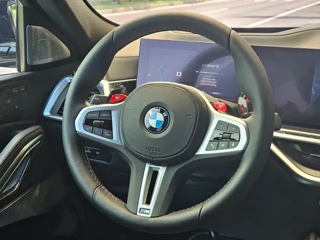 BMW X6 M — Фото автомобиля 9