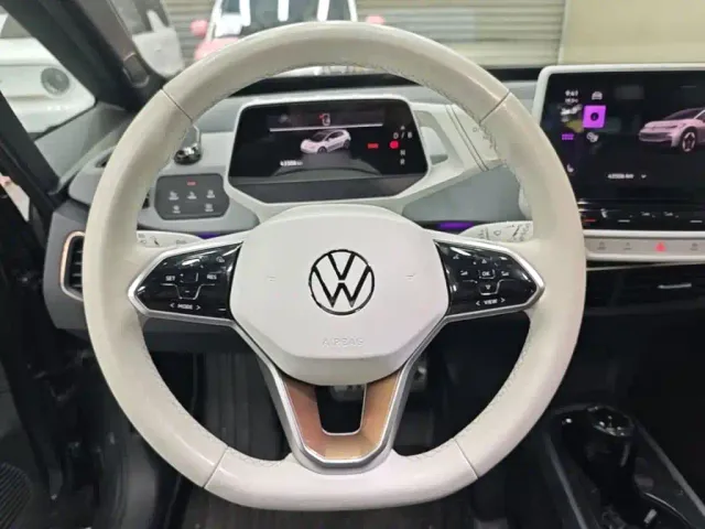 Volkswagen ID.3 — Фото автомобиля 10