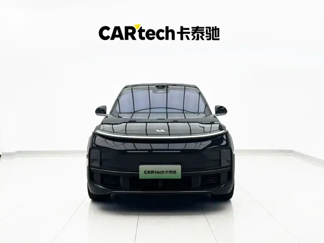 Li Auto L8 — Фото автомобиля 3