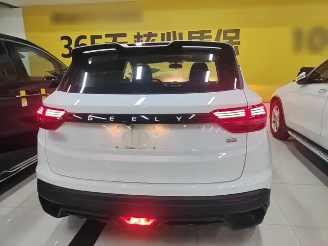 Geely Binyue — Фото автомобиля 5