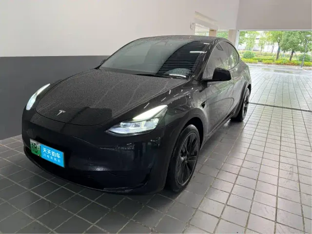 Фотография автомобиля — Tesla Model Y