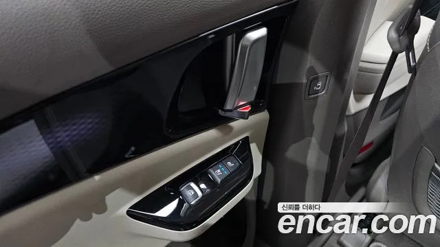 Kia Carnival 4th Gen — Фото автомобиля 24