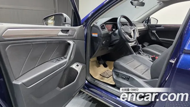 Volkswagen Tiguan — Фото автомобиля 10