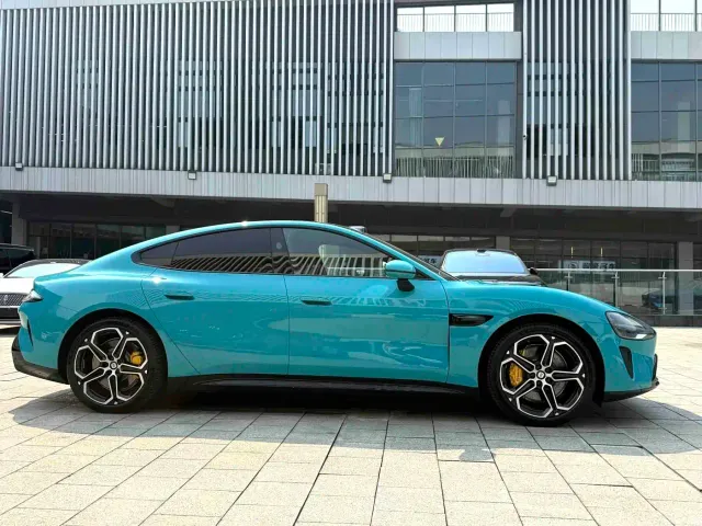 Xiaomi SU7 — Фото автомобиля 10