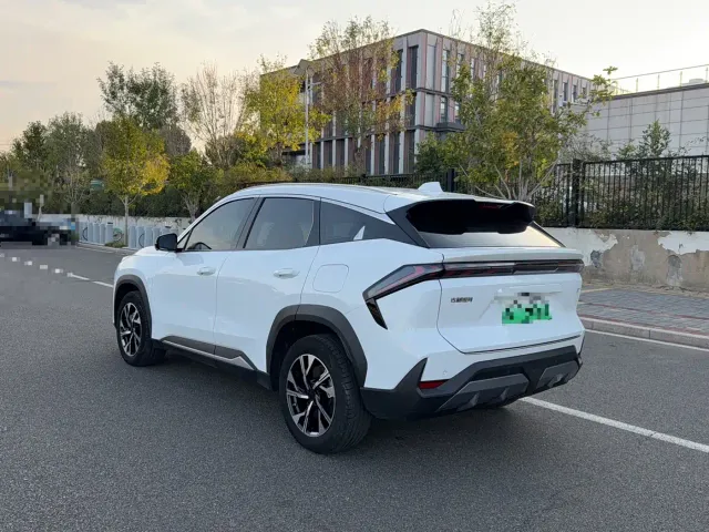 Geely Galaxy L7 — Фото автомобиля 6