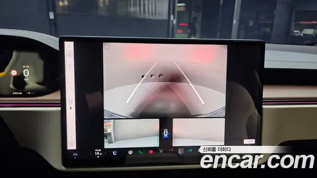 Tesla Model X — Фото автомобиля 15