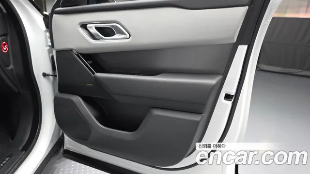 Land Rover Range Rover Velar Range Rover Velar 3.0 P400 Dynamic HSE — Фото автомобиля 21